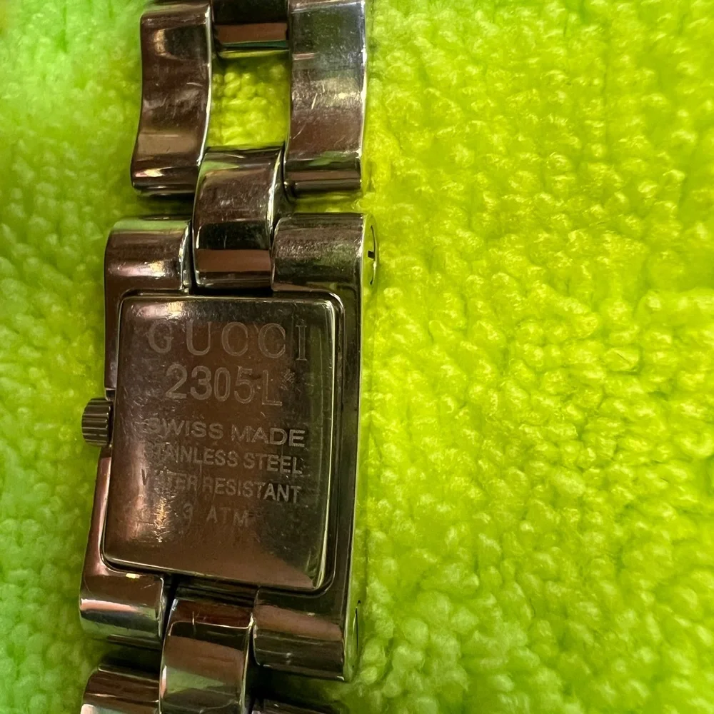 💯% AUTHENTIC GUCCI WATCH - Picture 3 of 5